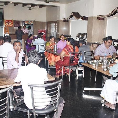 Sivamurugan Hotel Kumbakonam Bagian luar foto